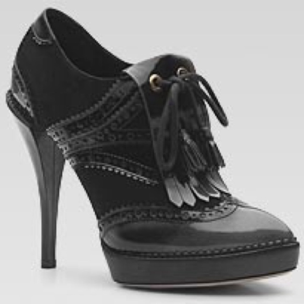 Gucci Black Patent Leather Kiltie Lace-Up Heels - Picture 4 of 4